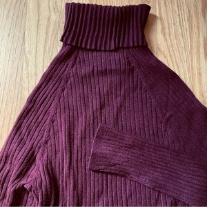 Macy’s turtleneck ⭐️ wine maroon ⭐️ raglan sleeves ⭐️ ribbed knit ⭐️ petite L
